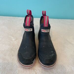 Women’s Xtratuf ankle deck boots